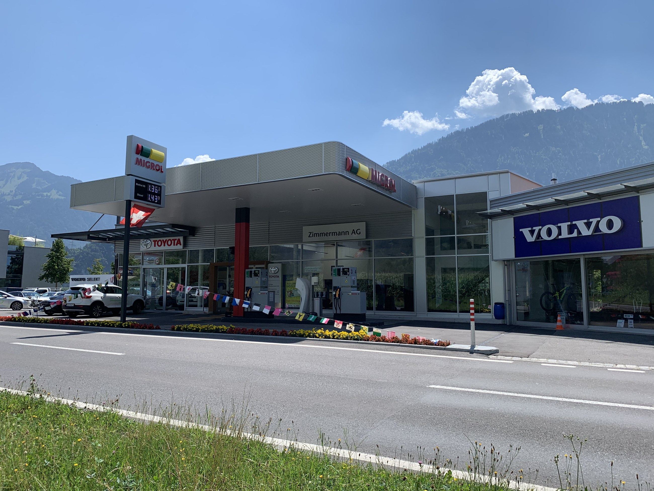 Die Garage Zimmermann heute – Volvo und Toyota Showroom an der Seestrasse in Unterseen