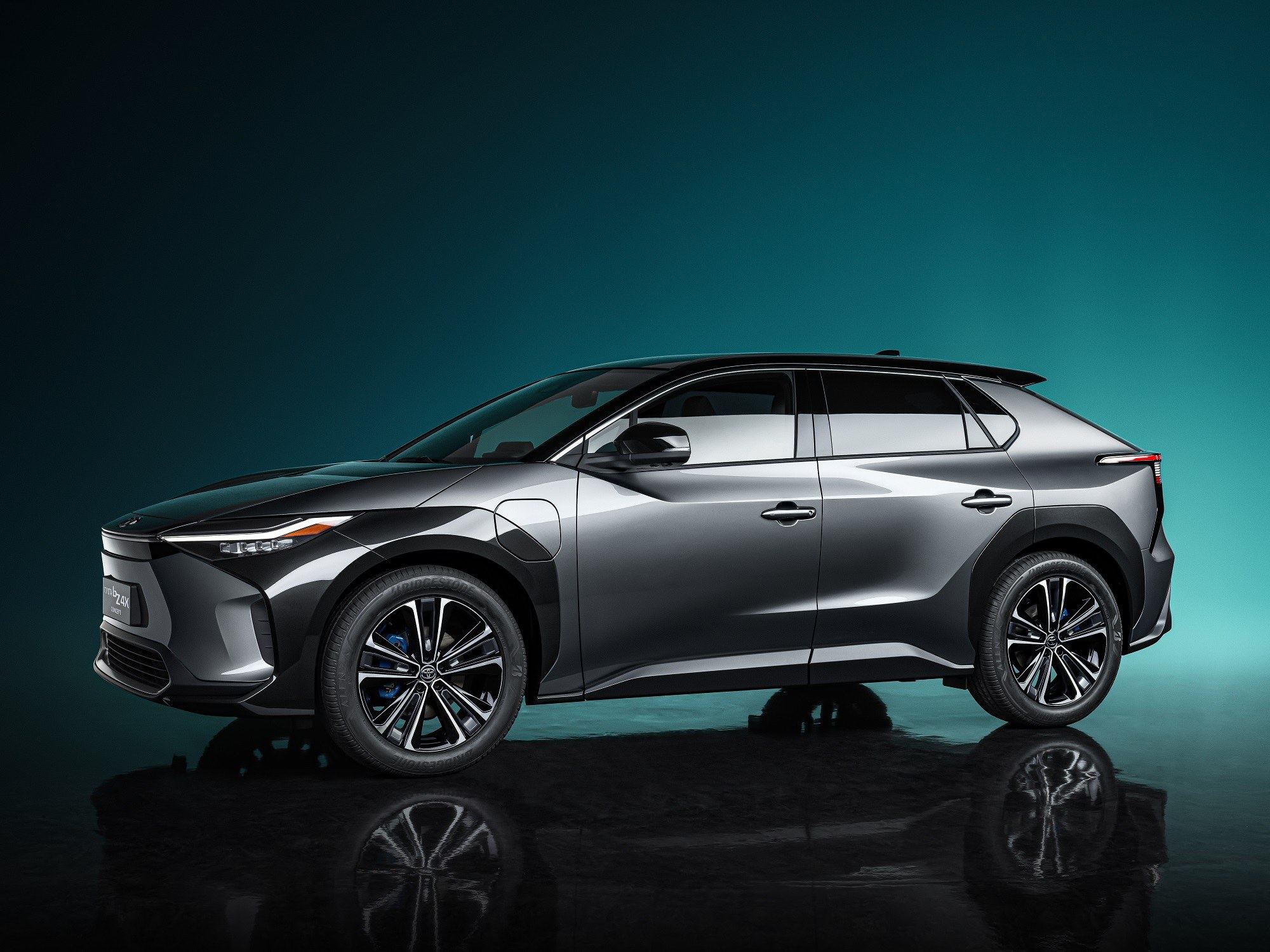 Toyota bZ4X Concept in der Studioansicht